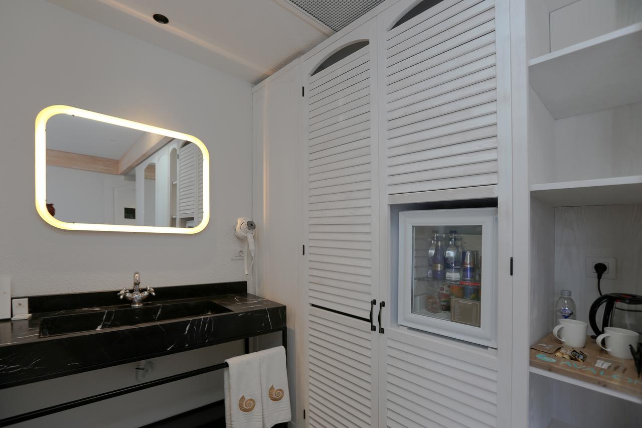 Avalon Boutique Hotel & Suites Alacatı Bagian luar foto