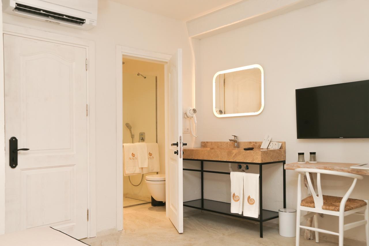 Avalon Boutique Hotel & Suites Alacatı Bagian luar foto