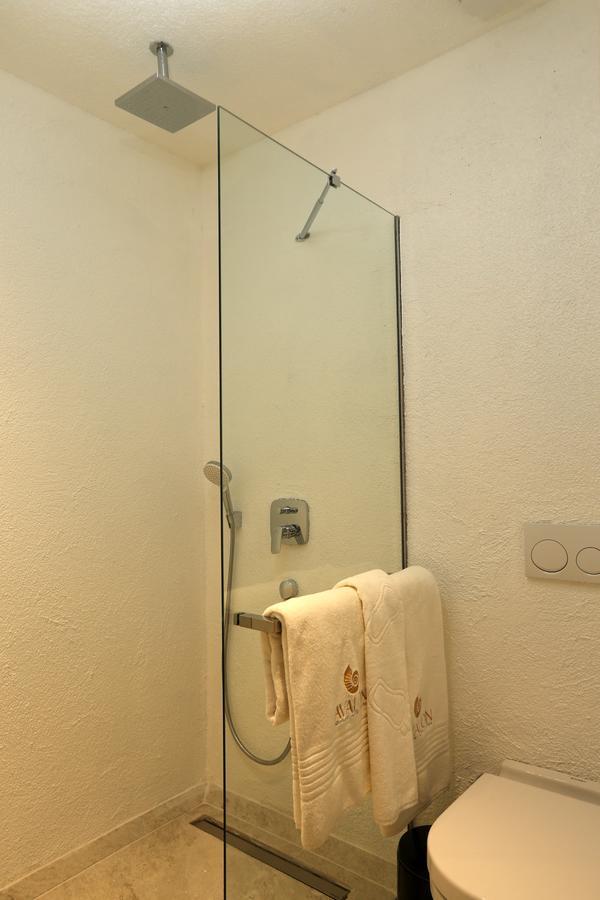 Avalon Boutique Hotel & Suites Alacatı Bagian luar foto