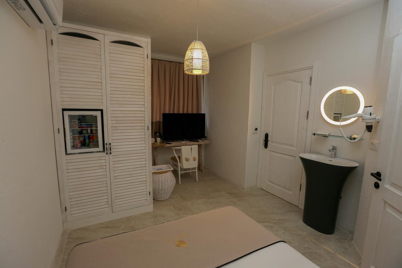 Avalon Boutique Hotel & Suites Alacatı Bagian luar foto