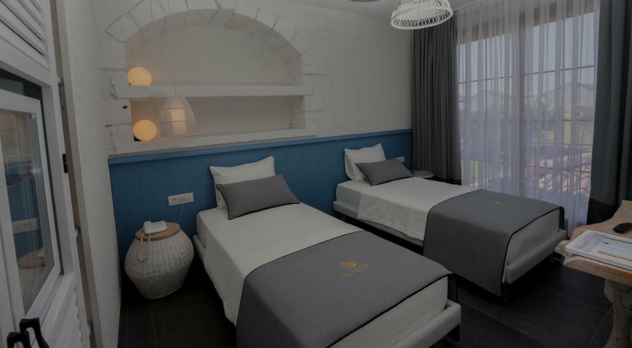 Avalon Boutique Hotel & Suites Alacatı Bagian luar foto